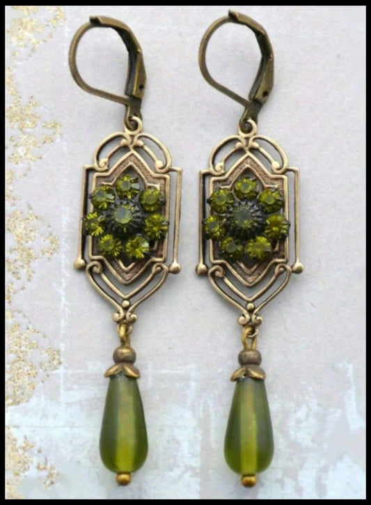 Green vintage style drop - Earrings - Gold - 2"