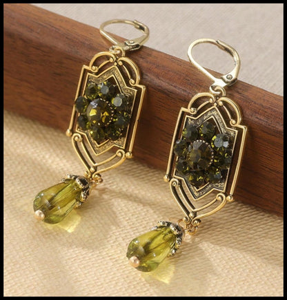 Green vintage style drop - Earrings - Gold - 2"