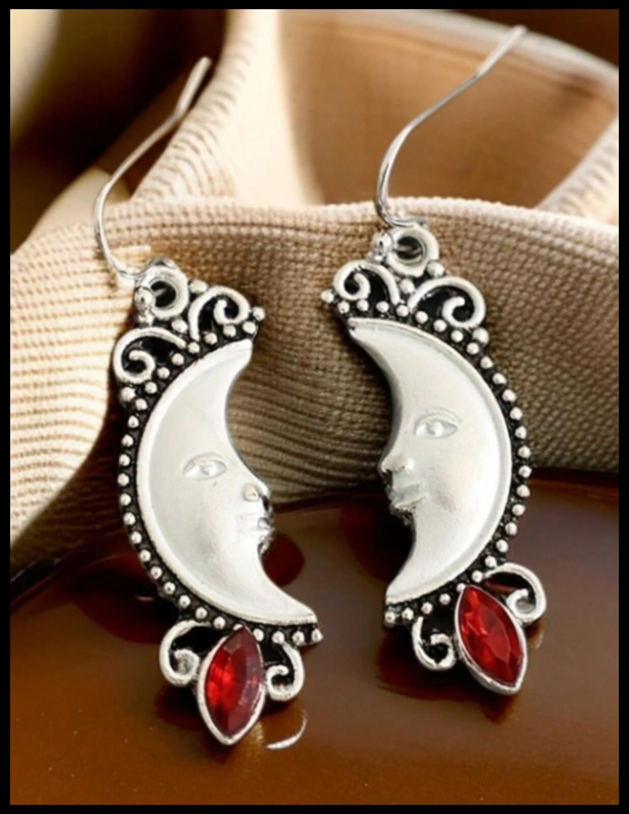 Red man in the moon crescent - Earrings - Silver - CZs - 1"