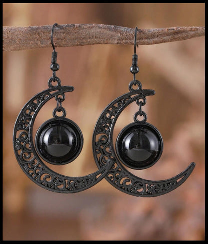 Black gothic crescent moon - Earrings - Gold - 1.5"