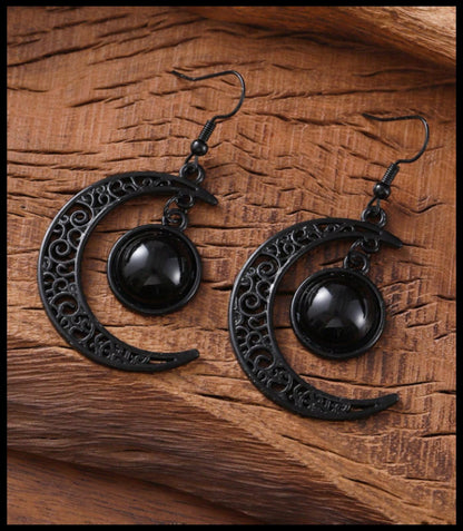 Black gothic crescent moon - Earrings - Gold - 1.5"