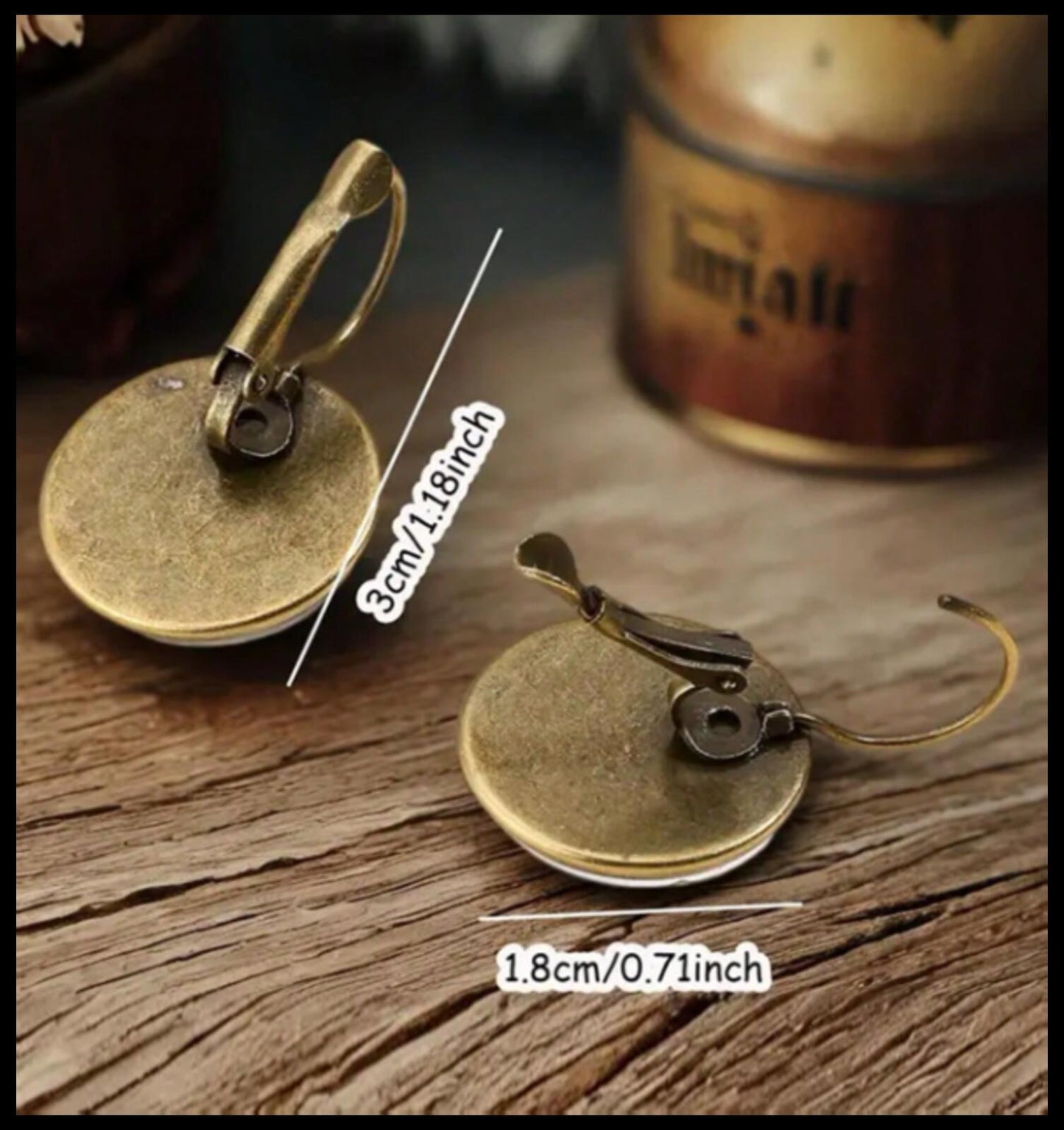 Round vintage style black cat - Earrings - Gold - 1"