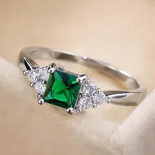 Petite green square accent - Ring - Silver - CZs - Size 6