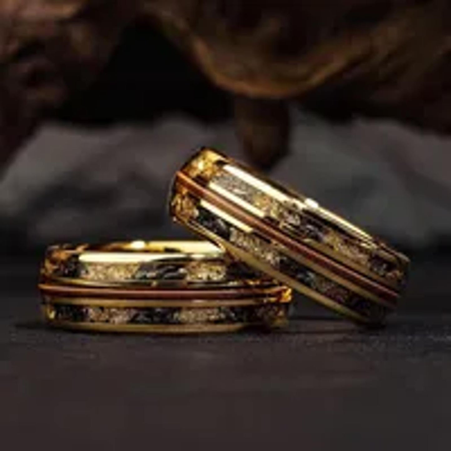 Gold and black luxury band - Ring - Gold - Size 10