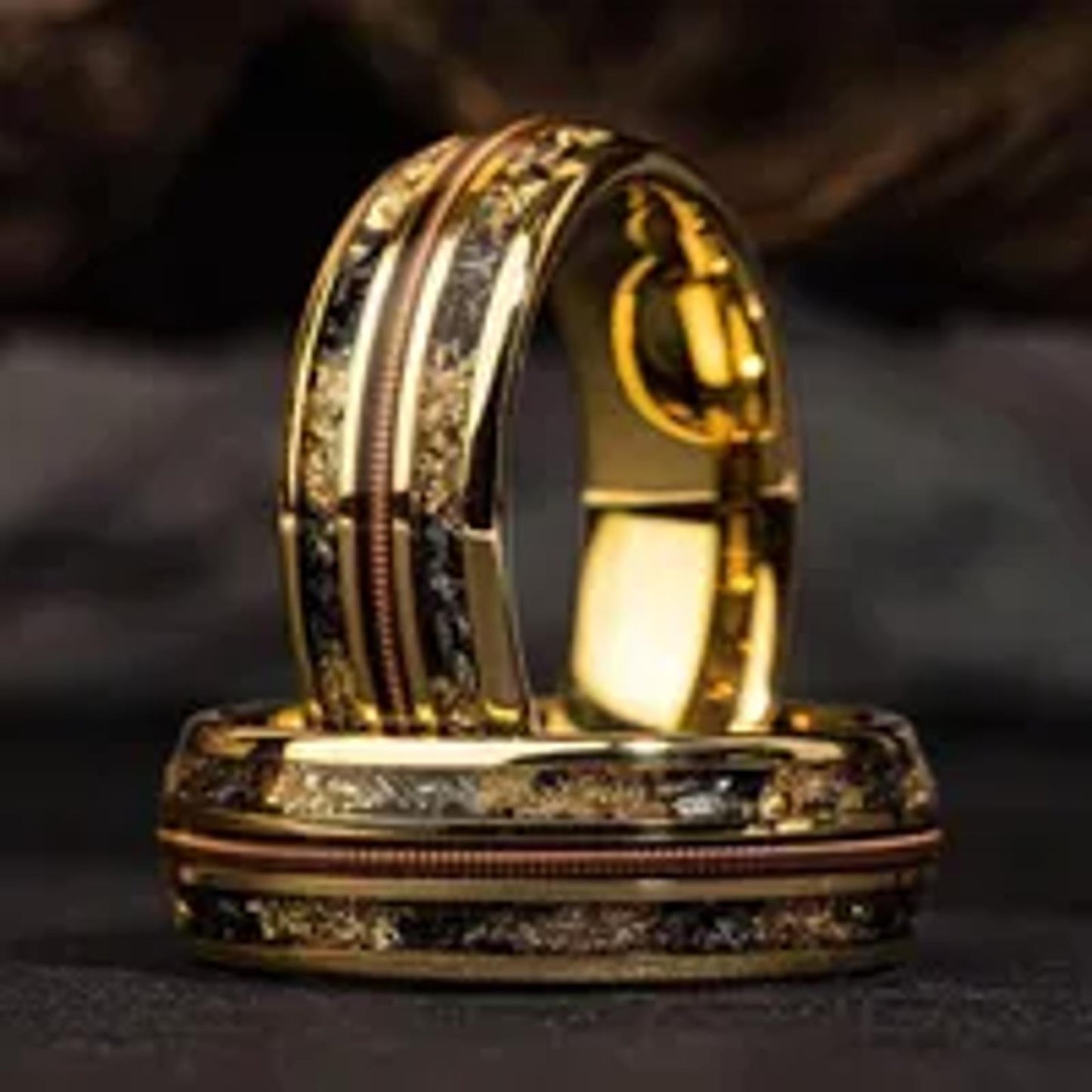 Gold and black luxury band - Ring - Gold - Size 10