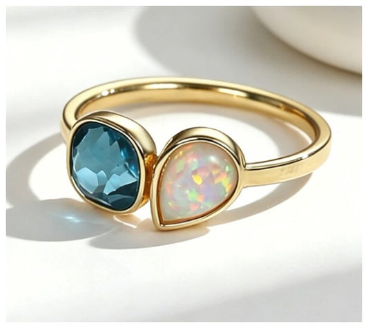 Blue and simulated opal - Ring - Gold - CZs - Size 8