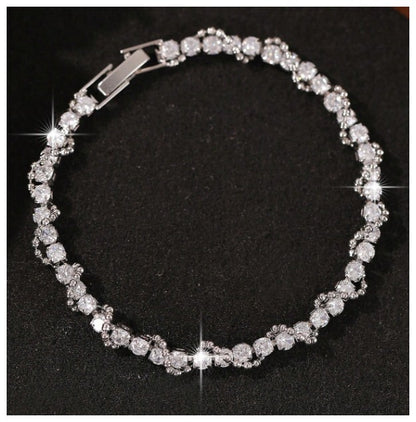 Twirled sparkle - Bracelet - Silver - CZs - 7"