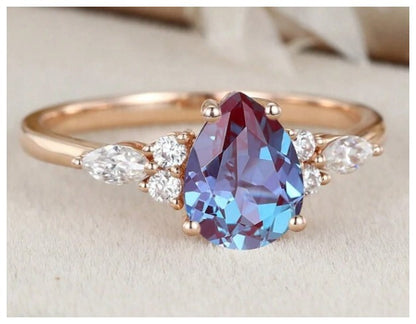 Rainbow pear shaped - Ring - Gold - CZs - Size 8