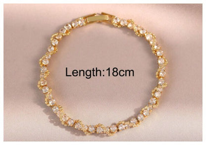 Twirled sparkle - Bracelet - Gold - CZs - 7"