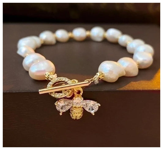Freshwater pearl bee - Bracelet - Gold - 7.25"