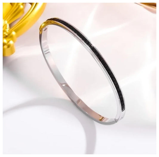 Black princess cut hinged bangle - Bracelet - Silver - CZs - 7.5"