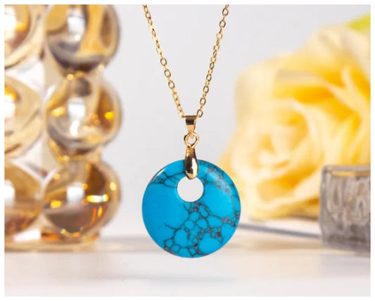 Natural blue howlite round pendant - Necklace - Gold - 18"