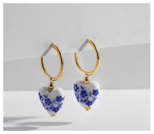 White and blue flower enamel - Earrings - Gold - .5"